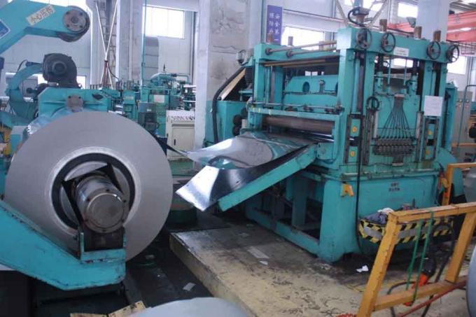 El acero inoxidable en frío fino arrolla 2B el EN del estruendo de la superficie JIS AISI ASTM GB de los VAGOS NO.4